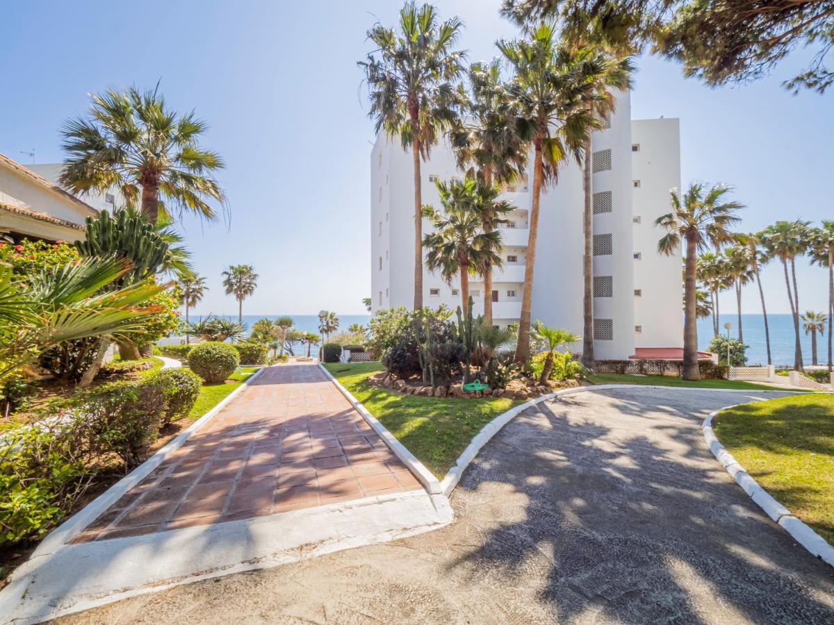 Apartment On Beach Mijas Sitio de Calahonda Exterior foto