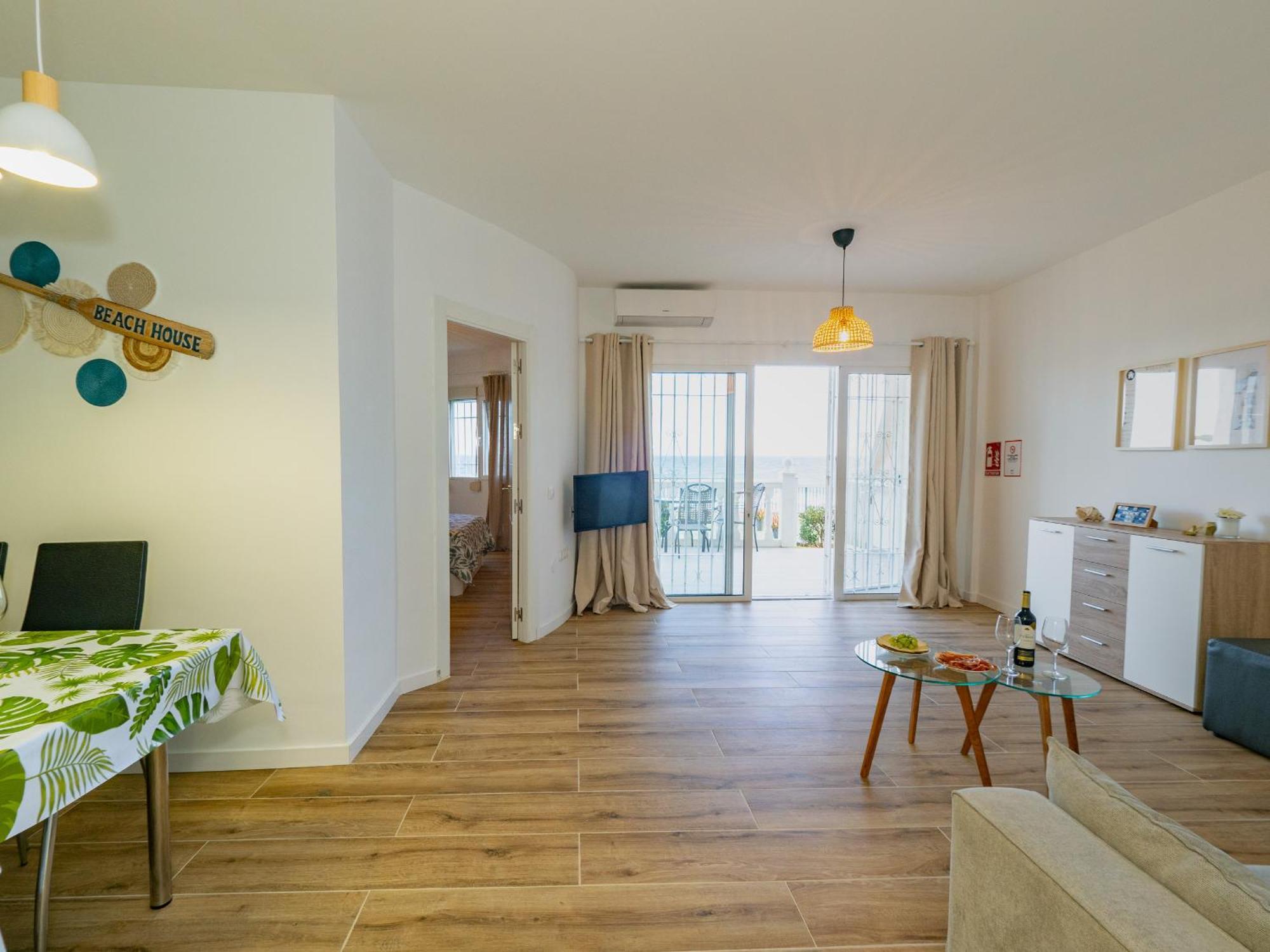 Apartment On Beach Mijas Sitio de Calahonda Exterior foto