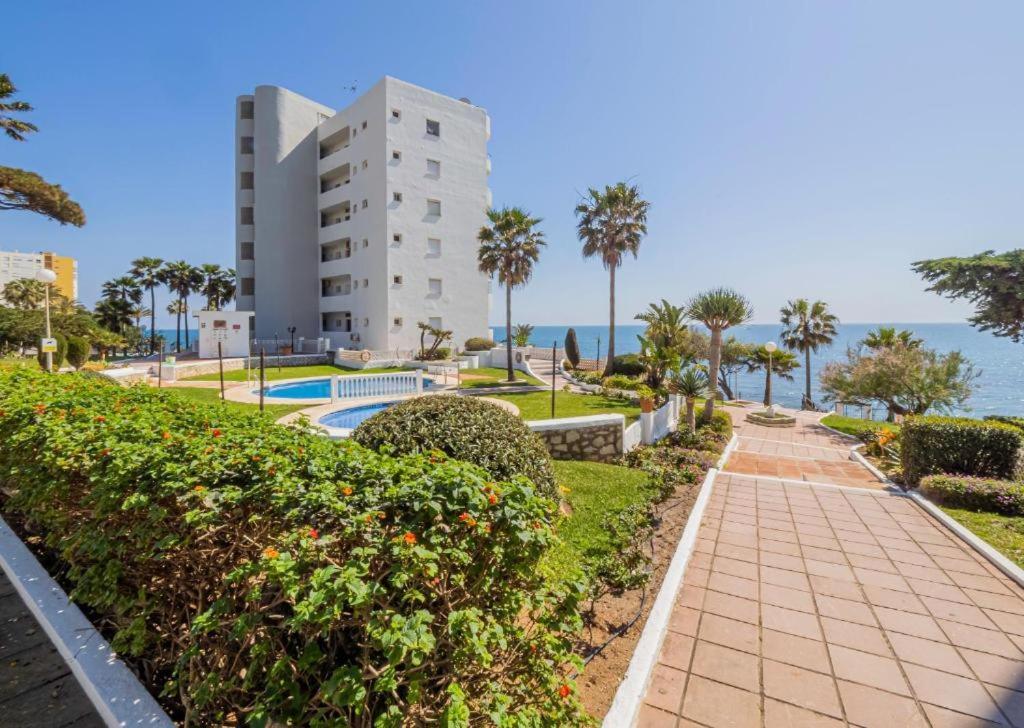 Apartment On Beach Mijas Sitio de Calahonda Exterior foto